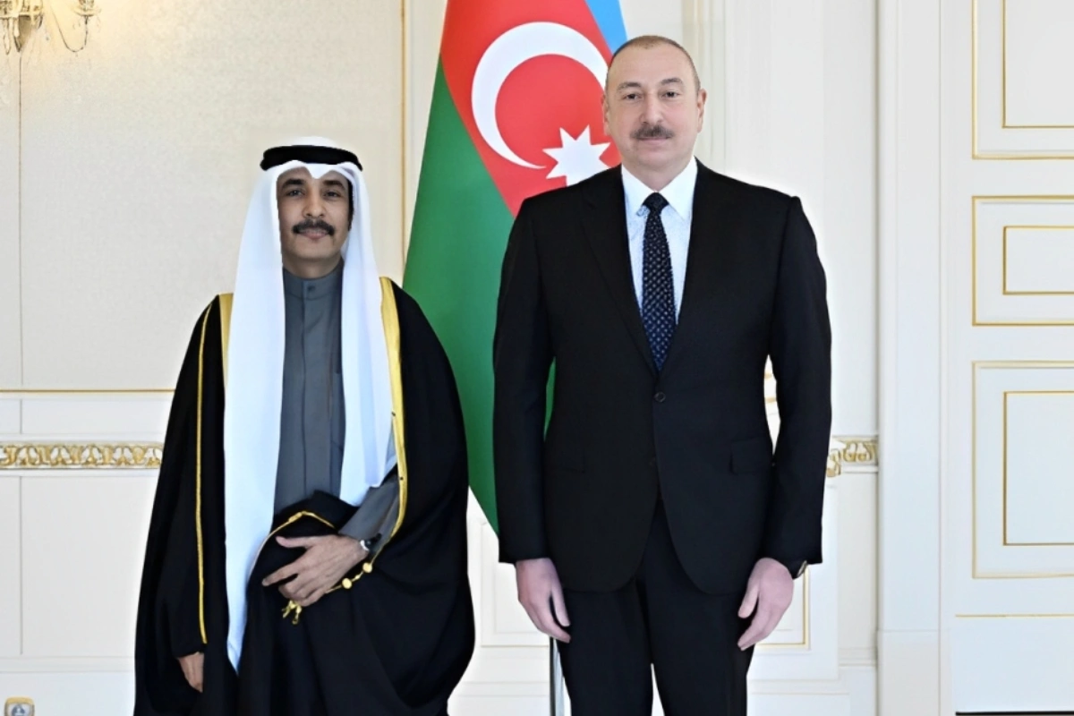 İlham Əliyev Küveytin ölkəmizə yeni təyin olunmuş səfirini qəbul edib